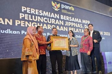 Kankemenag Karangasem Raih Penghargaan Pelayanan Publik dari Kementerian PAN RB 