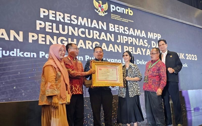 Kankemenag Karangasem Raih Penghargaan Pelayanan Publik dari Kementerian PAN RB 